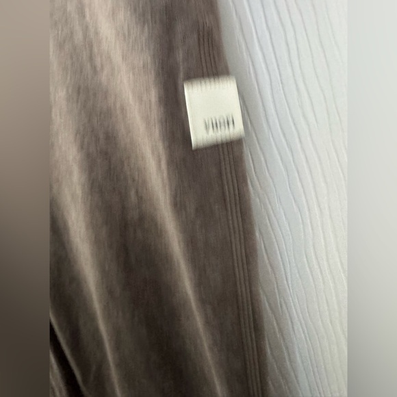 Vuori flare pants size medium - Picture 10 of 12